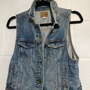 American Eagle Size M Denim Vest